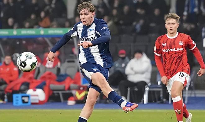 16岁德国中场神童横空出世,人称新克罗斯,10大欧洲顶级豪门疯抢 16岁德国中场神童横空出世,人称新克罗斯,10大欧洲顶级豪门疯抢