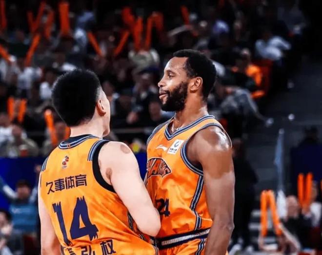 上海114-80战胜辽宁 球员评价：9人优秀，3人及格