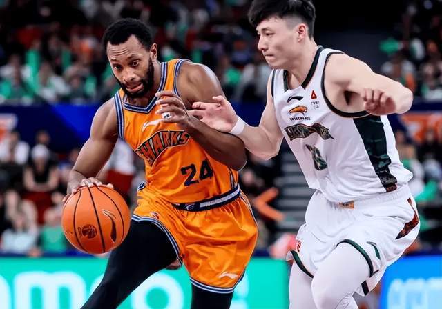 砍36+4后又轰31+7！昔日FMVP持续大爆发，他又要率队冲击总冠军了