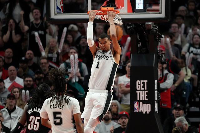 马刺火力全开拿下比赛，开拓者客场背水一战