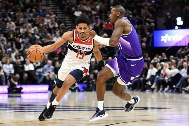 你敢相信吗？去年场均20+的顶薪球星，如今却被弃用了