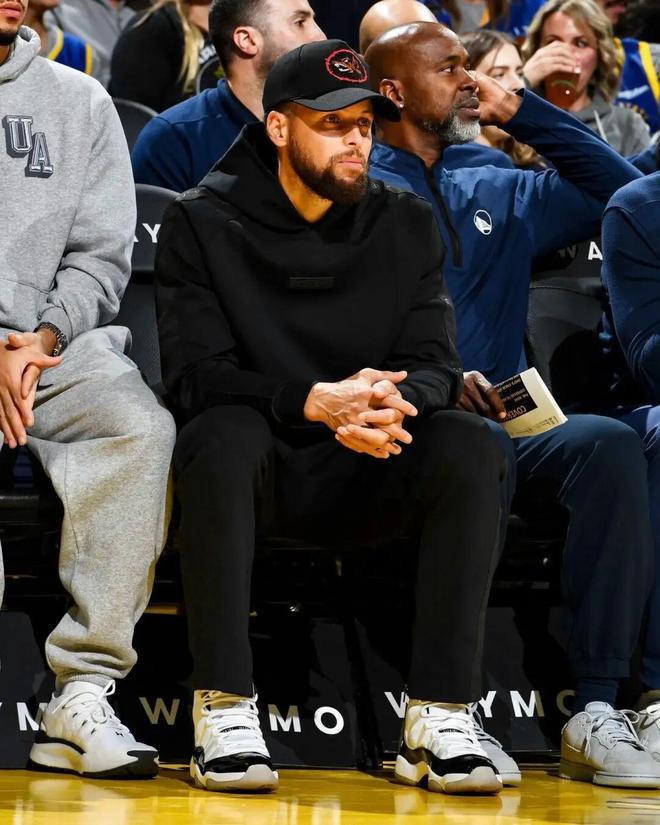 哎,库里还得再缺席10天!!! 哎,库里还得再缺席10天!!!