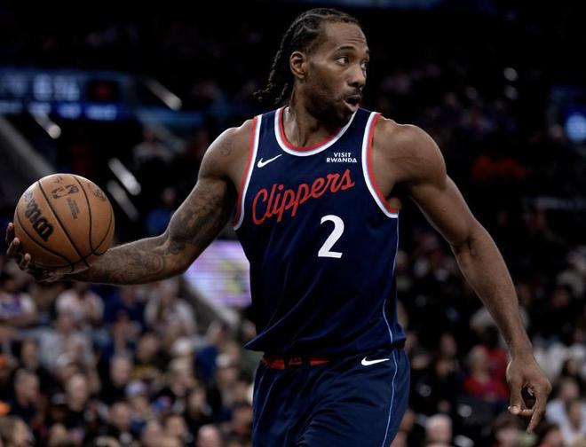 伦纳德谈阿德巴约83分：简直不可思议，这是他多年努力的结果