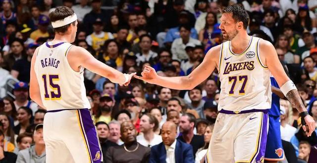 里夫斯:湖人3连胜是每个人都负起责任来 湖人连胜将持续多久? 里夫斯:湖人3连胜是每个人都负起责任来 湖人连胜将持续多久?