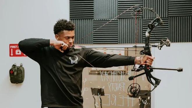 给文班剃头的马刺DJ，成为NBA最佳第六人