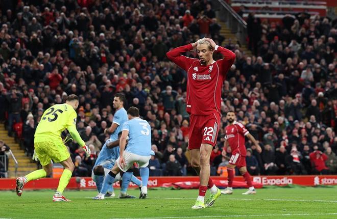 84分钟还1-0 英超冠军又崩盘+遭曼城逆转双杀 7轮仅1胜或无缘欧冠