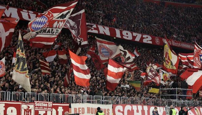 拜仁vs莱比锡上半场看台发生紧急医疗情况，助威活动因此暂停