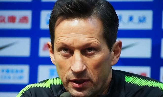 上港下一轮踢蔚山首发预测,武磊和加布里埃尔复出,陈威重返主力 上港下一轮踢蔚山首发预测,武磊和加布里埃尔复出,陈威重返主力