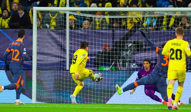 爆大冷！欧冠大黑马创造奇迹，国际米兰被灌3球，晋级形势危急