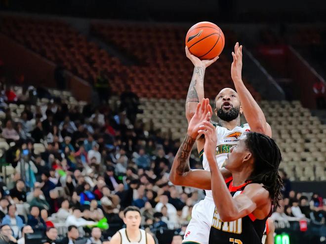 辽宁男篮为何能够复仇深圳？莫兰德说出实情，两项数据给出答案！