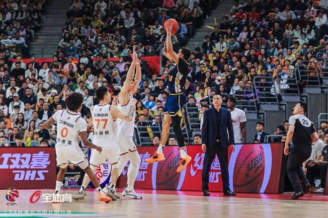 3月23日前瞻 I 华南虎客场迎战大鲨鱼