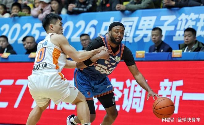 163比49狂胜114分！中国篮坛又现夸张比分：三节狂输90分绝了？