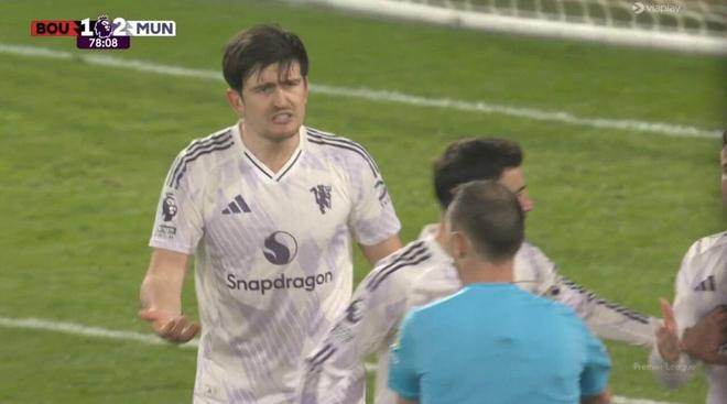 马奎尔遭英足总指控,恐追加停赛无缘战切尔西!染红后骂第四官员 马奎尔遭英足总指控,恐追加停赛无缘战切尔西!染红后骂第四官员