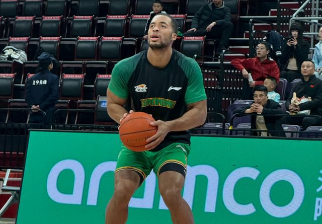 辽宁男篮42分大胜！杰登勒迪14分3篮板，威尔斯13分，哈维6分