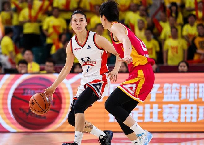 1.7米女篮超控7中7犹如外援！两战29+17本土最佳 宫鲁鸣不选她？