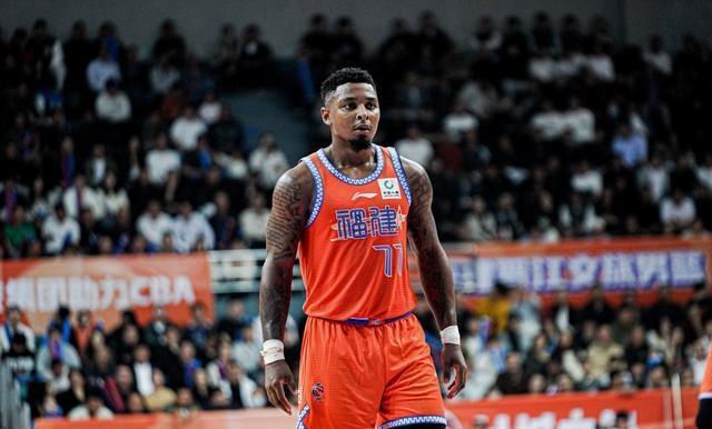 奎因31分9板5助 CBA广东男篮83-95福建 杨曦皓12分