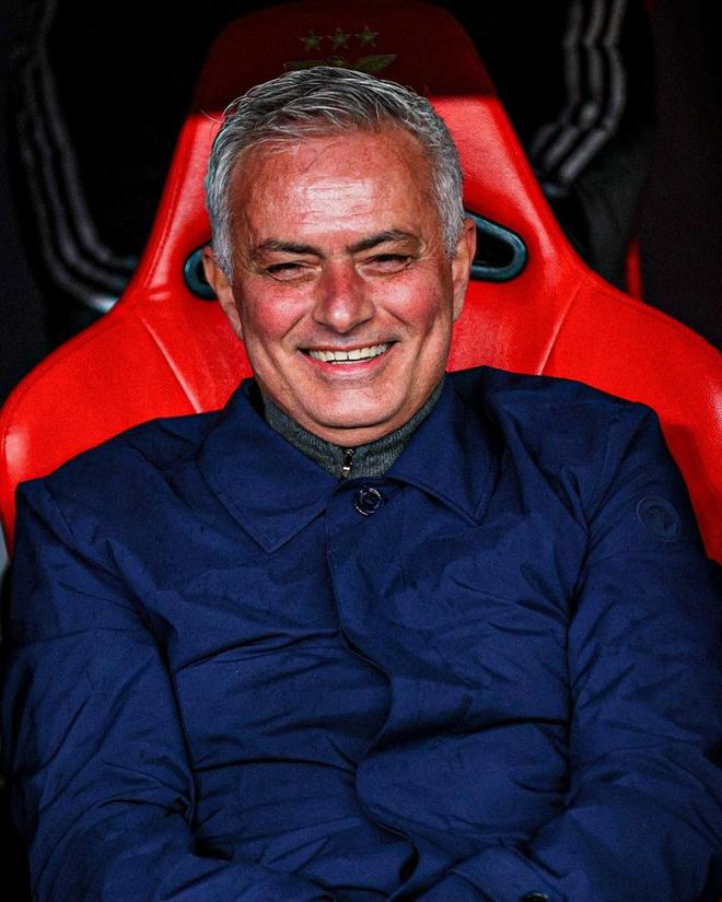 穆里尼奥葡超31轮不败！本菲卡4-1大胜，距榜首4分，欧冠席位稳吗