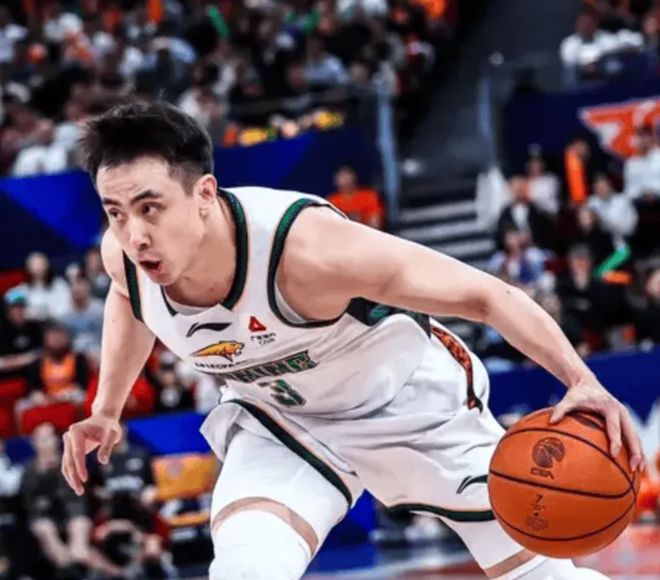 辽宁G1半场碾压山东！3首发+替补齐输出，山东仅靠外援无防守！