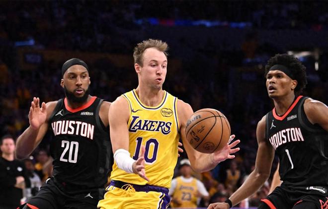 轰27分+三分5中5！湖人捡漏1100万神枪：化身詹皇绝配，扎心火箭