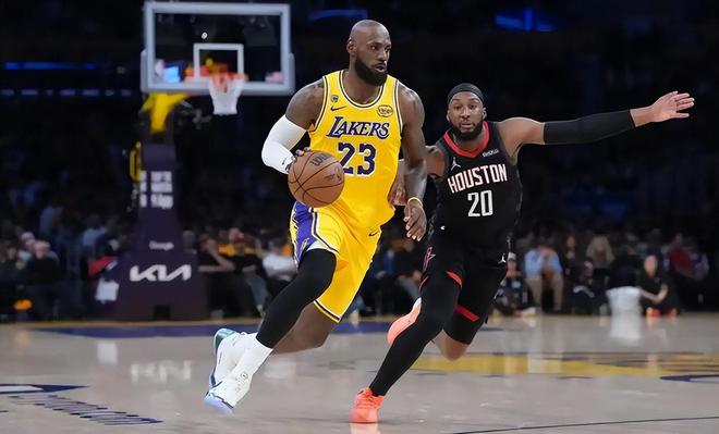 湖人3-0领先！火箭遭惊天逆转，25秒仍领先6分，乌度卡教你怎么输