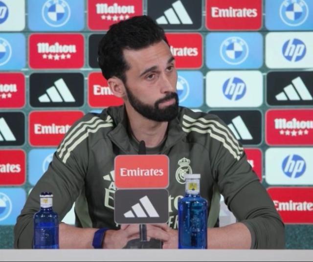 阿韦洛亚：盼姆巴佩客战曼城复出，库尔图瓦史一门