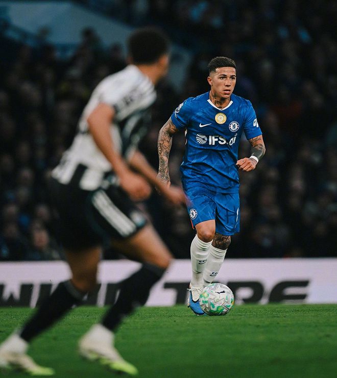 时隔13年蓝桥再度沦陷!戈登一剑封喉,切尔西0-1纽卡双线溃败 时隔13年蓝桥再度沦陷!戈登一剑封喉,切尔西0-1纽卡双线溃败