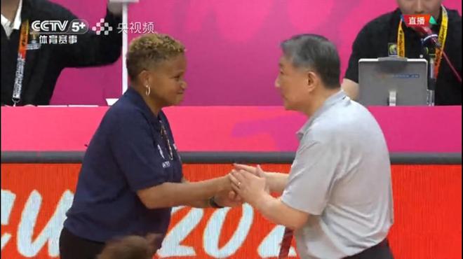 辜负宫鲁鸣！三朝元老世预赛场均一分，球迷：正赛不能再带上她了