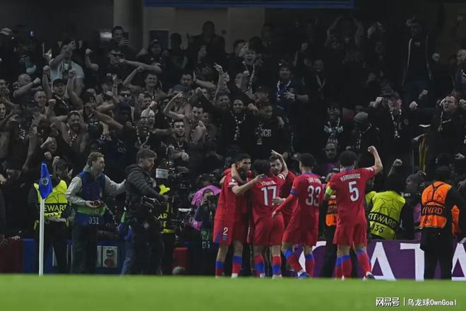 2-8，欧冠惨案！卫冕冠军晋级创造纪录，英超两大豪门淘汰出局