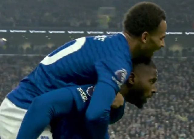 0-3!英超2强一夜全败:切尔西4轮3负掉队,曼联后7轮4胜=进欧冠 0-3!英超2强一夜全败:切尔西4轮3负掉队,曼联后7轮4胜=进欧冠