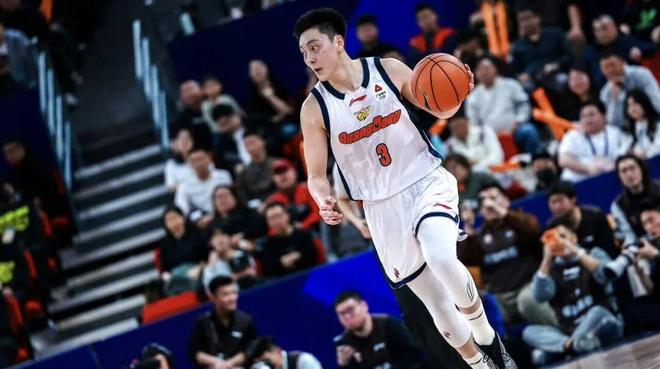 CBA动态更新，广东vs四川，赛前带来广东队徐杰、崔永熙、杜锋以及四川男篮最新消息