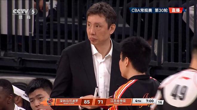 绝杀英雄连续拉胯，两战10中1仅得3分，球迷：你只能撞狗屎运