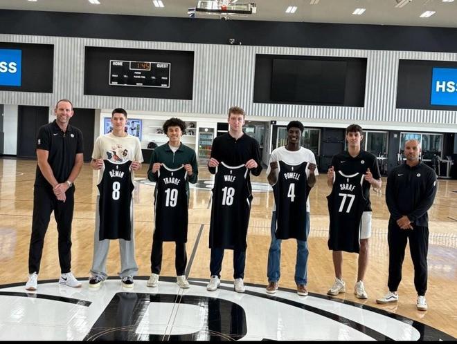 一届选中5个首轮秀，表现却天差地别，仅1人有望成才，质量太差了