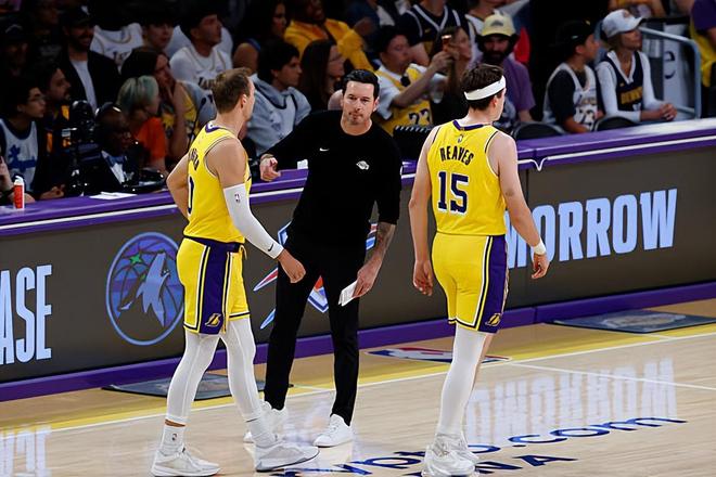 近段时间手感一塌糊涂,湖人超级投手到底何时才能找回状态呢? 近段时间手感一塌糊涂,湖人超级投手到底何时才能找回状态呢?