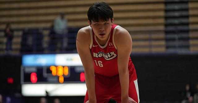 杨瀚森16分13板2助1帽 混音不敌圣迭戈快船 杨瀚森16分13板2助1帽 混音不敌圣迭戈快船