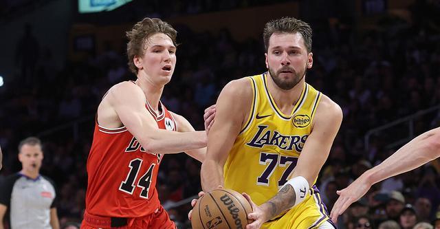 东契奇谈51分:布泽利斯的垃圾话把我彻底点燃了 东契奇谈51分:布泽利斯的垃圾话把我彻底点燃了