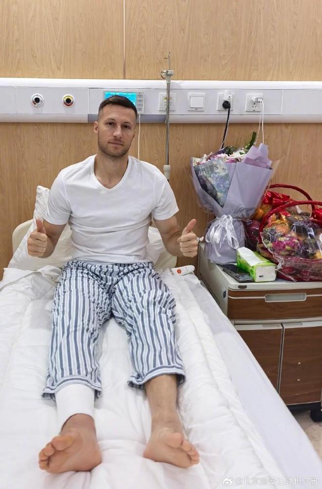 体坛周报:斯帕伊奇可能以六外身份留国安,双方从未谈过解约 体坛周报:斯帕伊奇可能以六外身份留国安,双方从未谈过解约