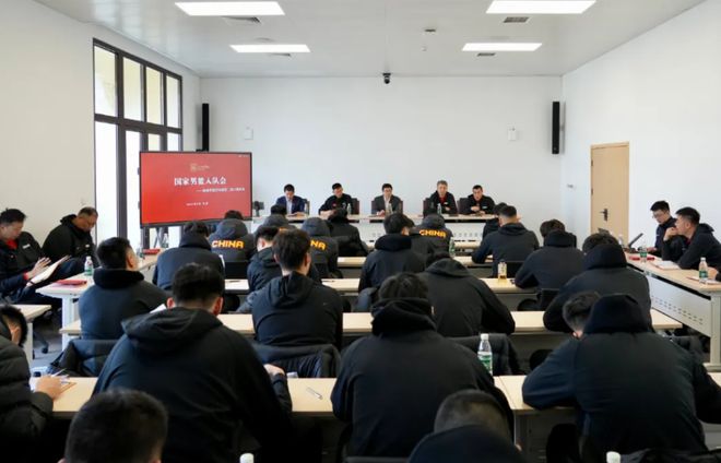 赵睿被禁赛！中国男篮开会，9名球员进行反思！