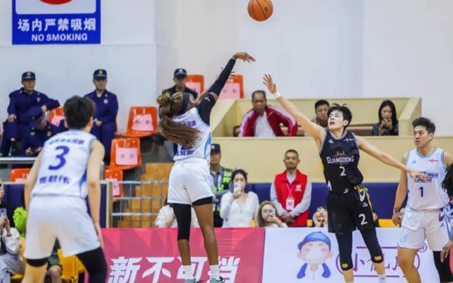 张子宇将退出WCBA，山东女篮战四川陷入困境，侯冰能否妙手回春？