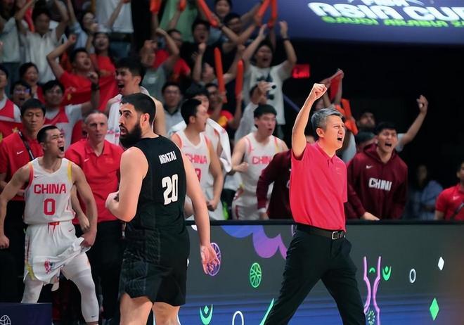 男篮世预赛冲2连胜！郭士强率队除夕疯狂苦练，还有7人要被淘汰？