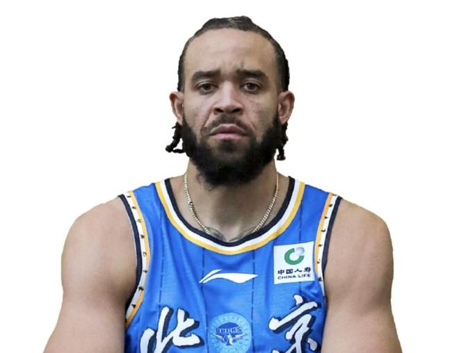 许利民：明显感觉麦基首秀中有些不适应，希望他成为队内领袖