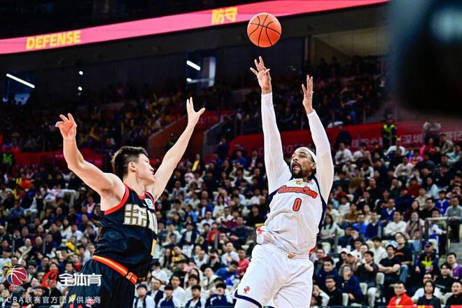 “广东德比”二番战，华南虎笑到最后