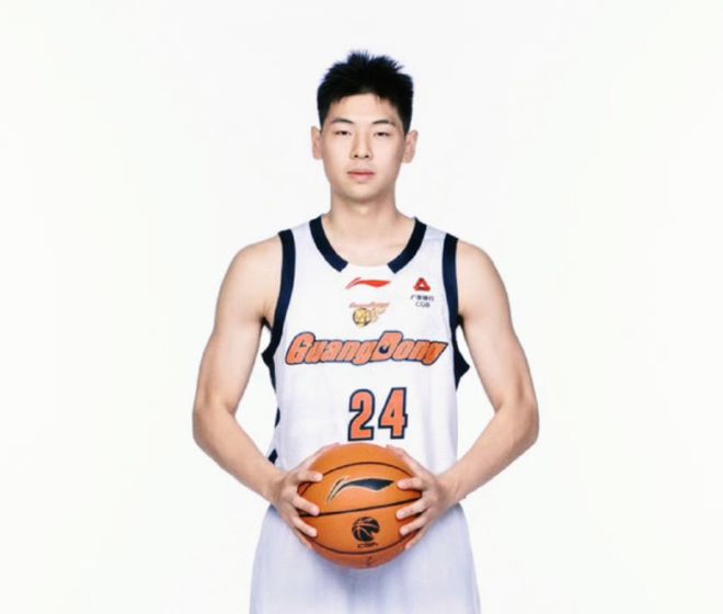 官宣复出！伤停459天，广东前锋终于要登场了