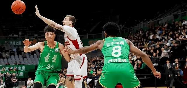 比杨鸣好用！乌戈接手辽宁男篮后，斩获6胜1负，用人调整恰到好处