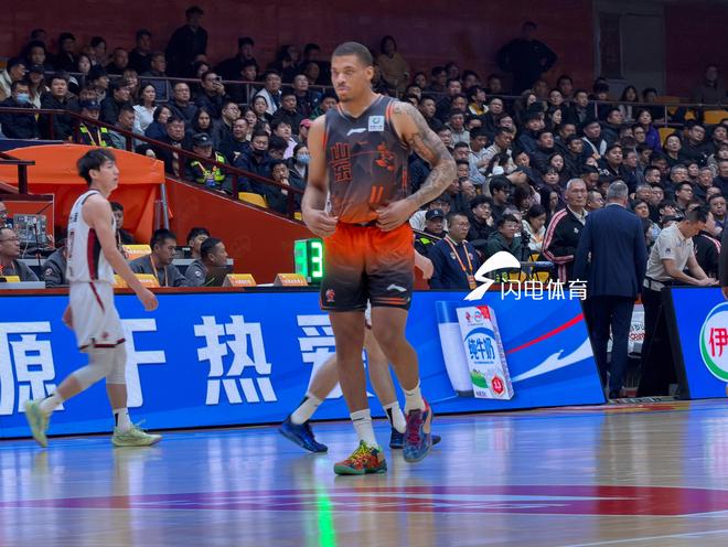 山东高速男篮不敌浙江稠州,外援约翰逊砍18分称仍在适应 山东高速男篮不敌浙江稠州,外援约翰逊砍18分称仍在适应