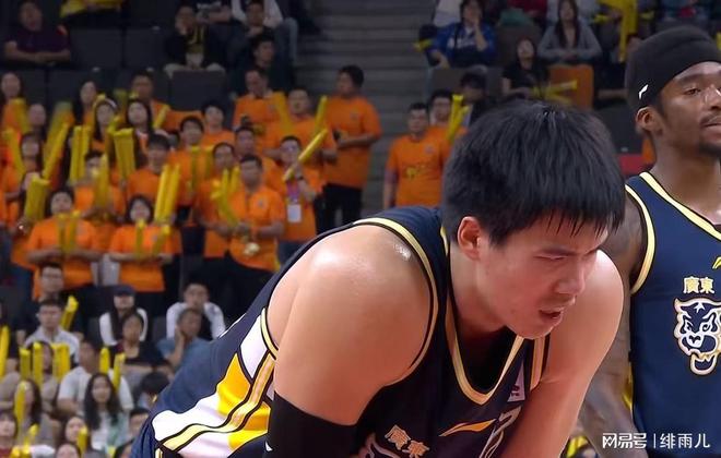 麦考尔走定了!广东队齐聚双大外援,杜锋有望引进阿丘尔? 麦考尔走定了!广东队齐聚双大外援,杜锋有望引进阿丘尔?