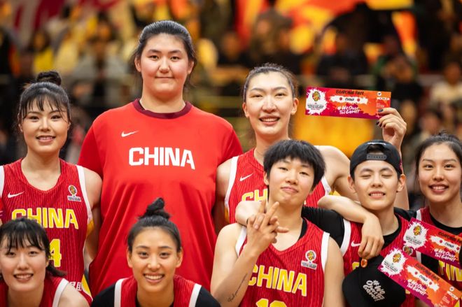 别扭+不高兴！李月汝矛头直指宫鲁鸣 她与张子宇难共存