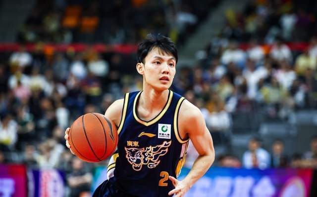 广东VS江苏拒绝爆冷!崔永熙渐入佳境,杜锋要重新激活双子星 广东VS江苏拒绝爆冷!崔永熙渐入佳境,杜锋要重新激活双子星