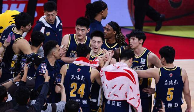 CBA排名太乱!上海大胜第一太稳,辽宁强势反弹,首钢被打回原形 CBA排名太乱!上海大胜第一太稳,辽宁强势反弹,首钢被打回原形