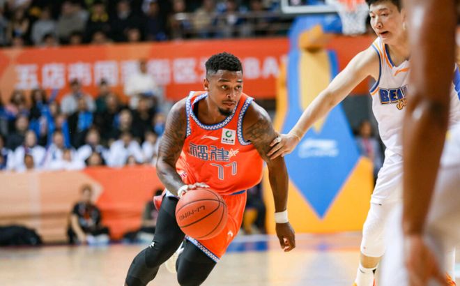 轰42+6后又砍38+7！这才是CBA超级外援，要率领黑马杀回季后赛？