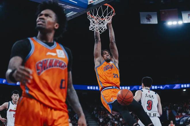 上海男篮“复刻”95申花? 上海男篮“复刻”95申花?